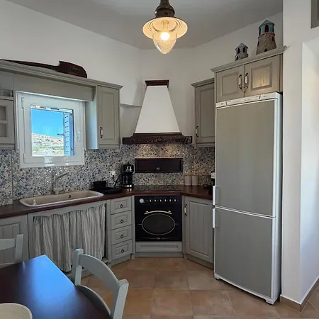 Almira Prassa House Kimolos Σπίτι διακοπών *